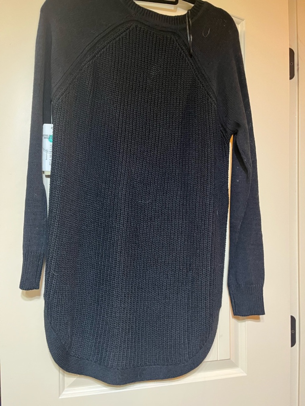Classic Crewneck Longline Knit Sweater - Black